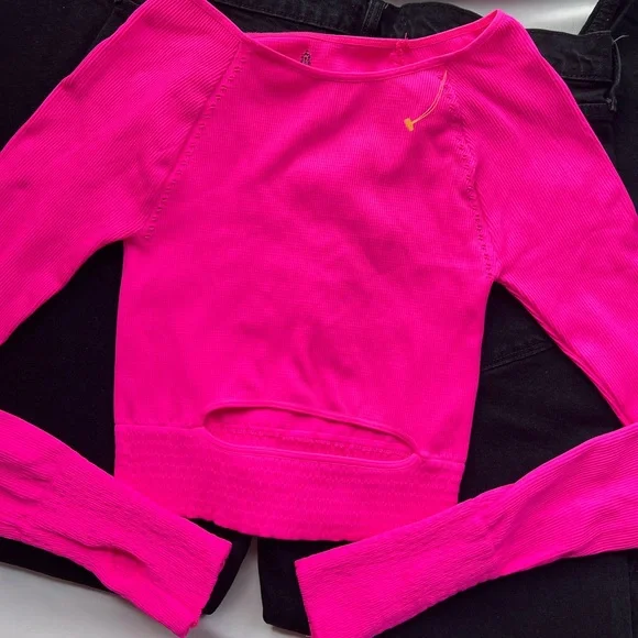 NWOT Free People Cut It Out Long-Sleeve🎧 - Picture 2 of 5